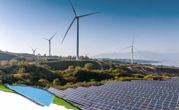 Een schilderachtig landschap met zonnepanelen op de voorgrond en windturbines op de achtergrond, ter illustratie van hernieuwbare energiebronnen.