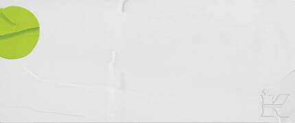 Een minimalistische afbeelding met een lichtgrijze achtergrond en een groene cirkel aan de linkerkant. Rechts is een subtiele tekst of logo zichtbaar.