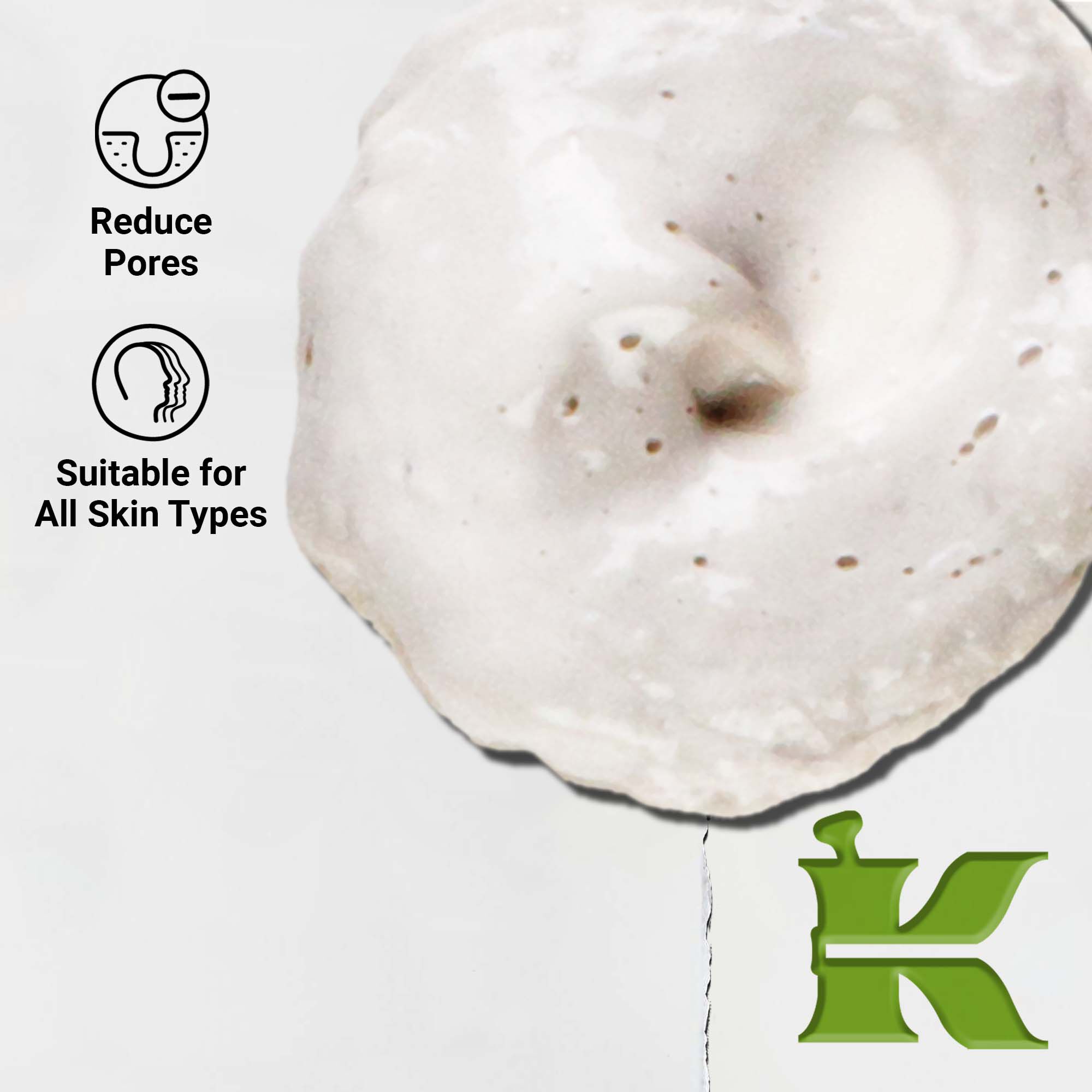 Close-up van de Rare Earth Deep Pore Daily Cleanser textuur. Tekst benadrukt de diepe poriereiniging en geschiktheid voor alle huidtypes.