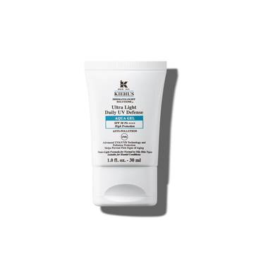 Een tube van 30 ml Kiehl's Ultra Light Daily UV Defense Aqua Gel tegen een witte achtergrond.